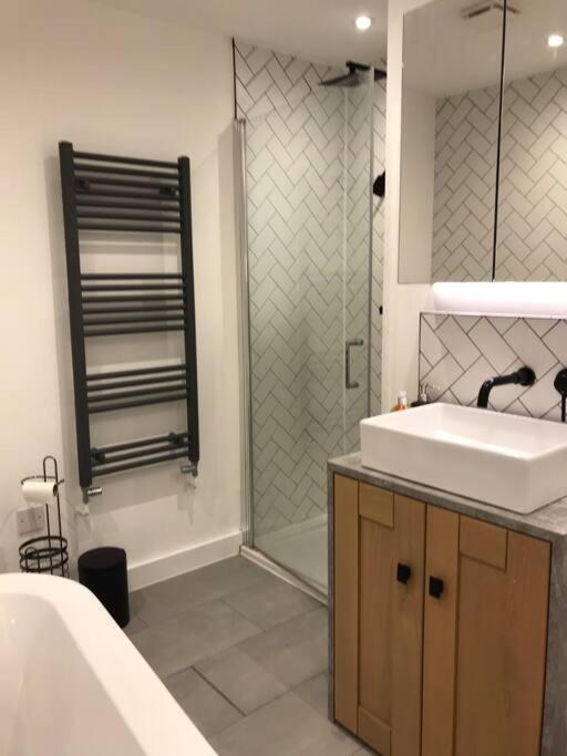 Apartament New Town House With *Free Allocated Parking* Okręg wyborczy Hove Zewnętrze zdjęcie